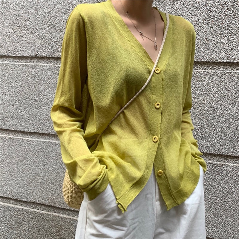 Women's V-Neck Cropped Knitted Cardigan