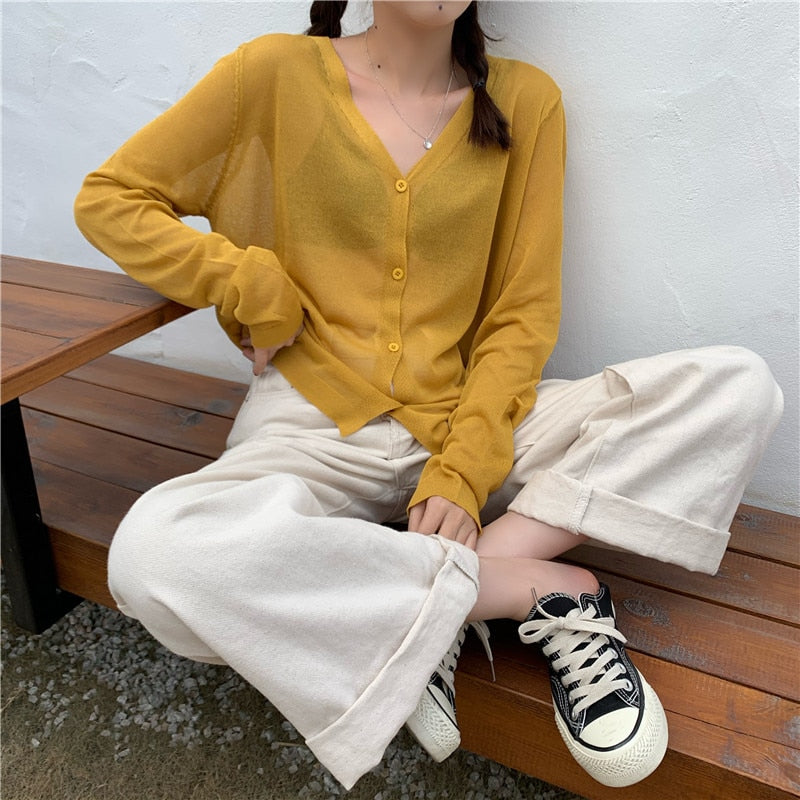 Women's V-Neck Cropped Knitted Cardigan