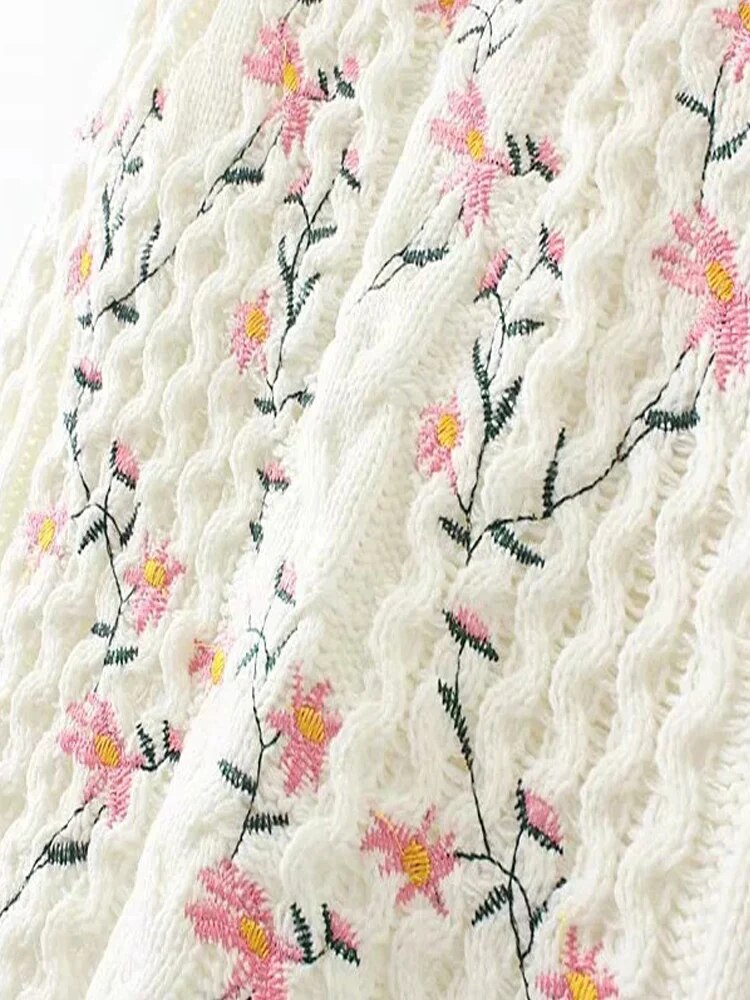 Japanese Style Sweet Flower Embroidered Women's Sweater